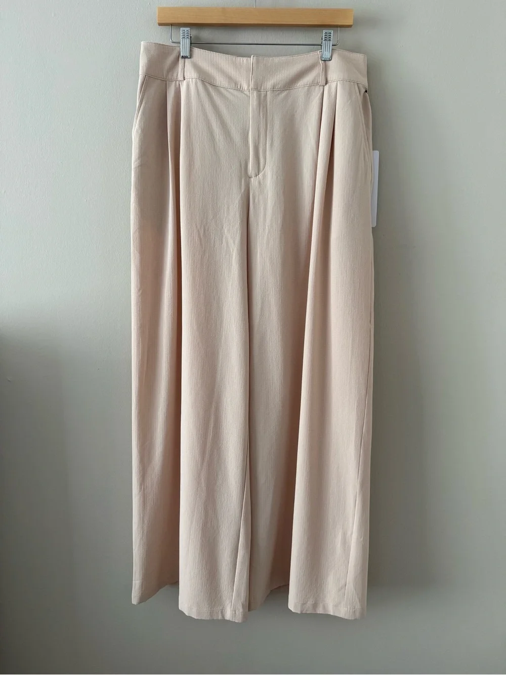 NWT - Alo - High-Waist Dreamscape Trouser - Macadamia
